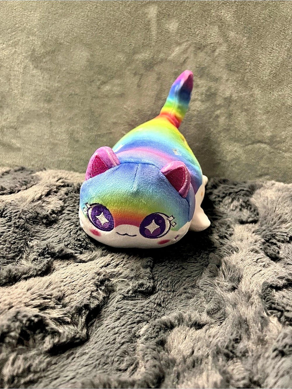 Aphmau MeeMeows Rainbow Cat Plush 6” Rare Rainbow Star Eyes